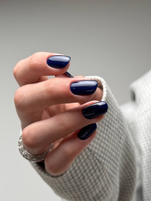 DA'23 GEL POLISH ‘SHE KNOWS, 8 ml – lakier hybrydowy (głęboki granatowy)